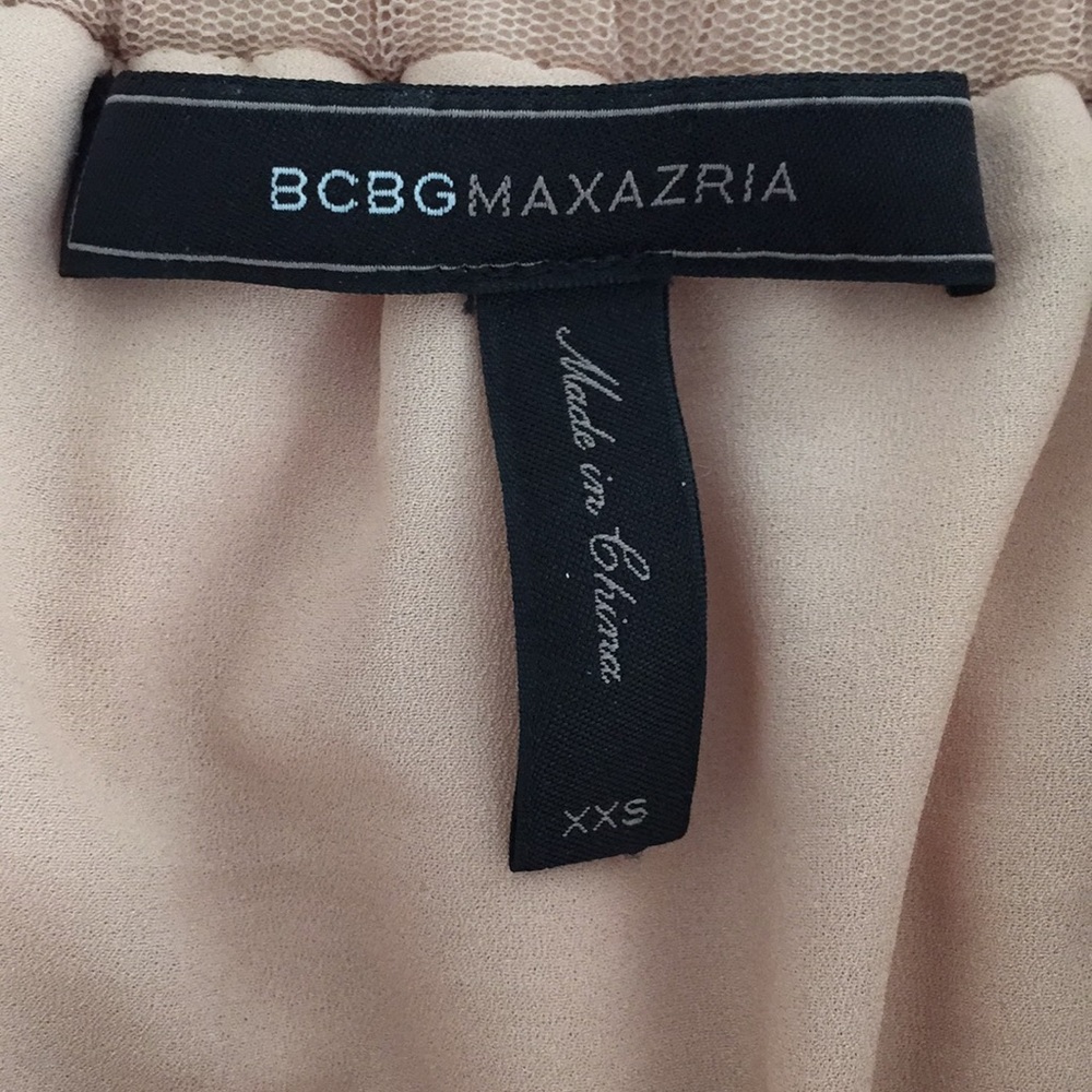 BCBG nude ruffle skirt( very Sex and the City SJP) - Picture 2 of 6